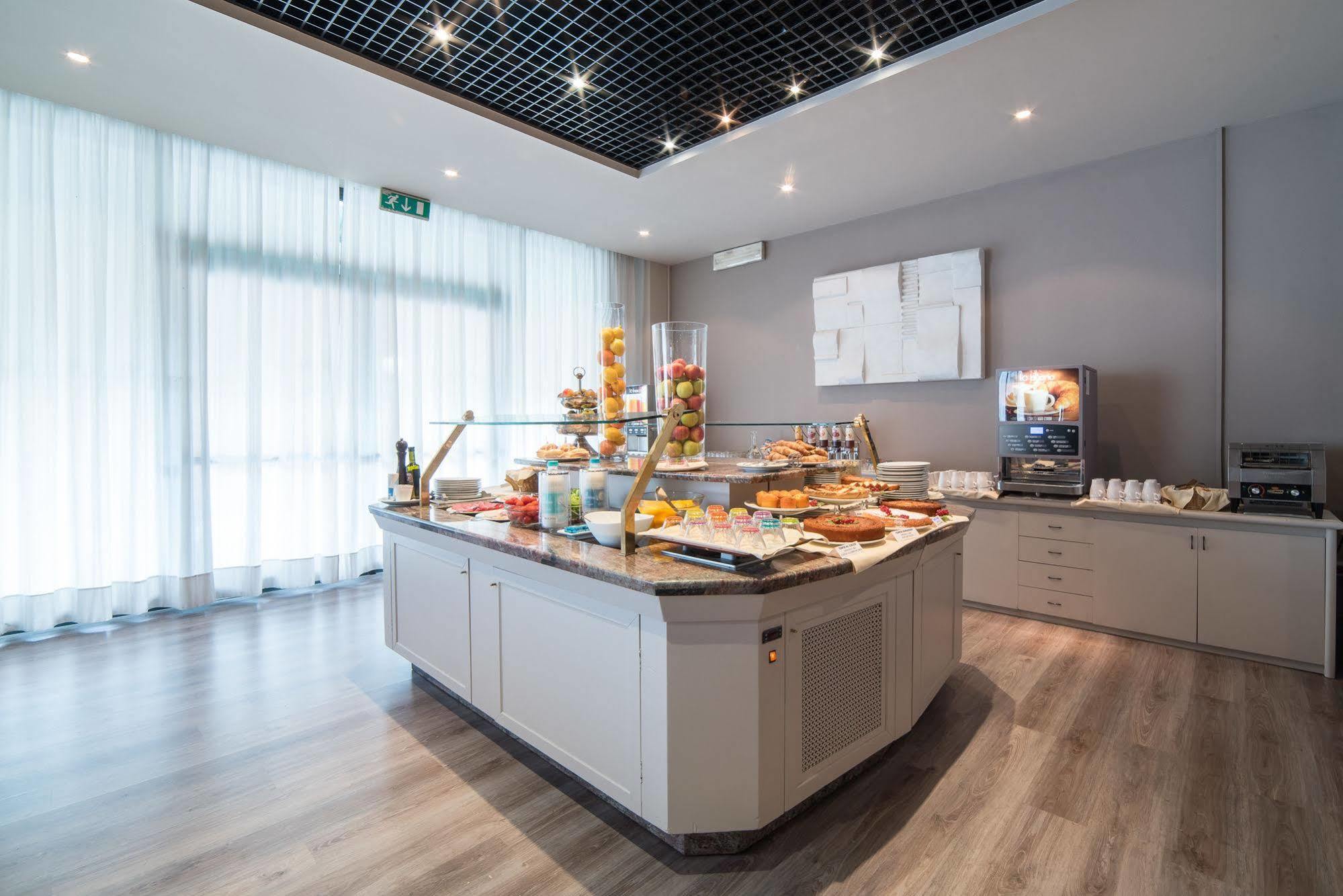 Idea Hotel Piacenza Exterior photo