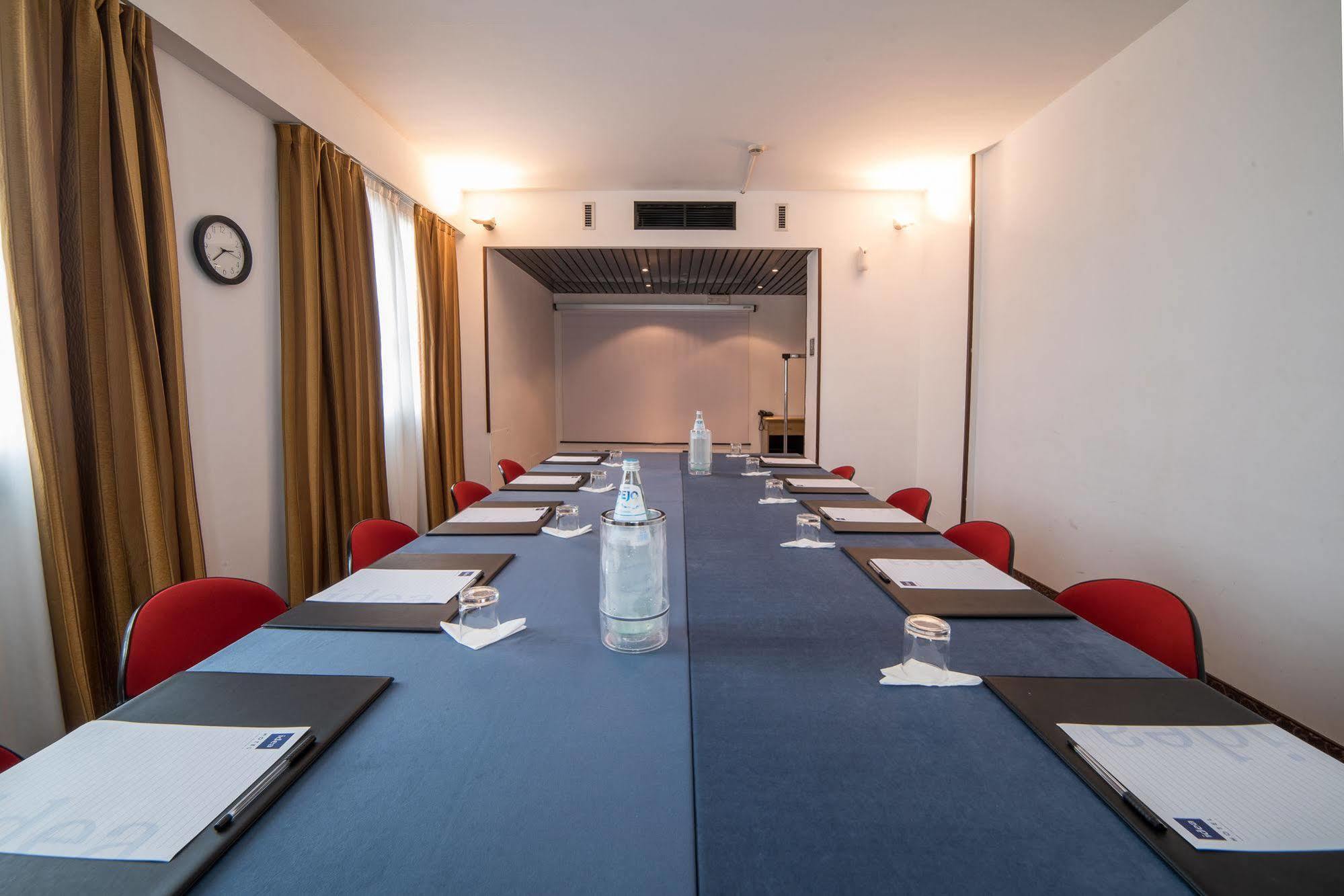 Idea Hotel Piacenza Exterior photo